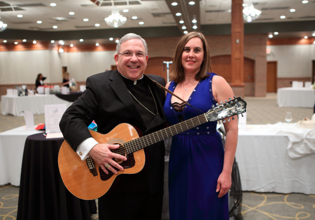 bishop_ball_guitar.jpg