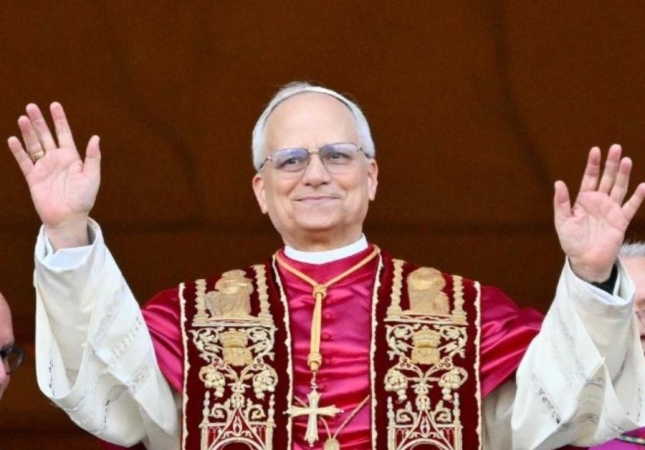 Pope Leo XIV appears on the loggia.