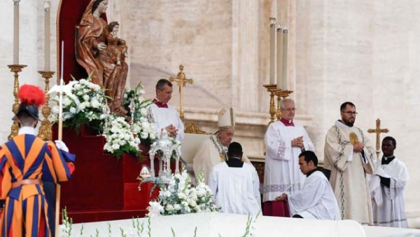 Pope Francis presides over Mass for the canonization of 14 new saints