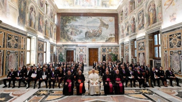 Pope Leo XIV addresses the Diplomatic Corps and encourages the ambassadors to pursue paths of peace with justice, truth and hope.